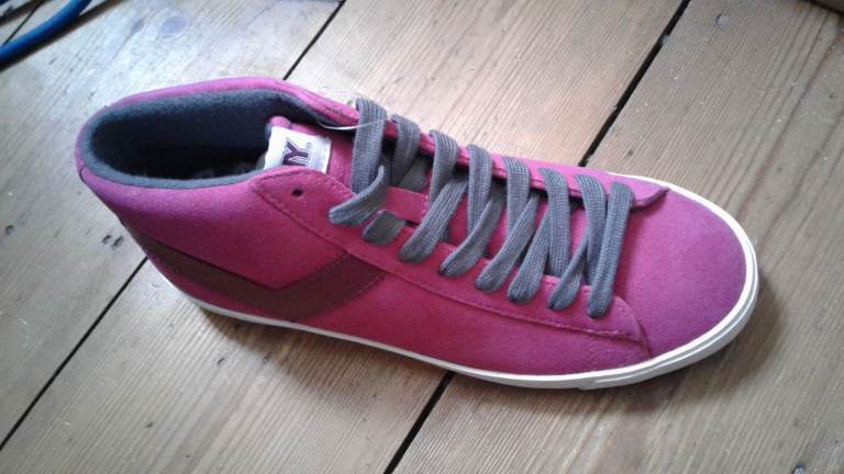 Very nice brand new Pony Trainers.