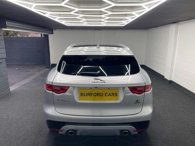 2016 Jaguar F-Pace 3.0d V6 S 5dr Auto AWD ESTATE DIESEL Automatic