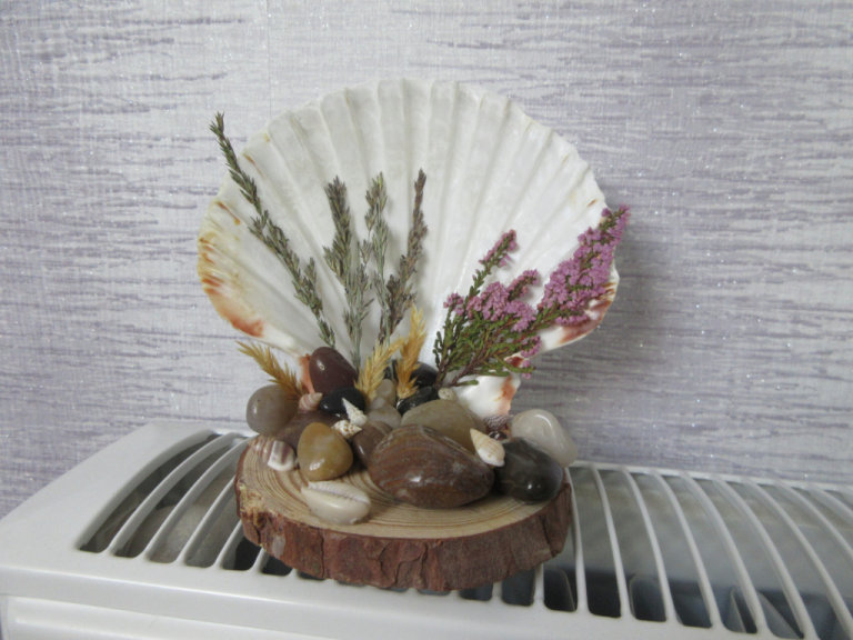 Scallop Shell Ornament BRAND NEW