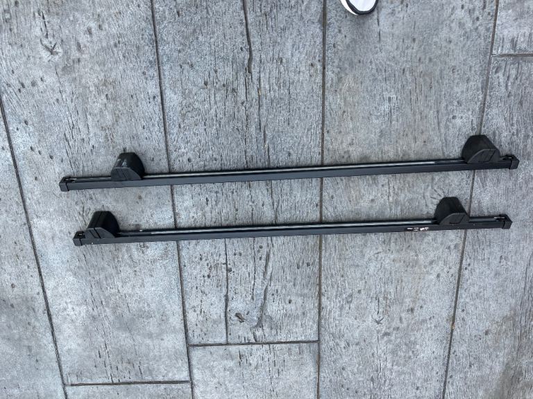 CRUZ Roof bars