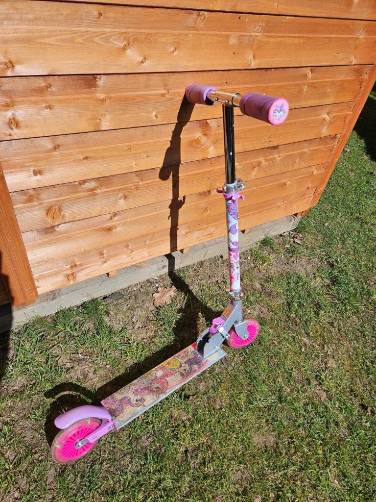 Unicorn light up scooter 