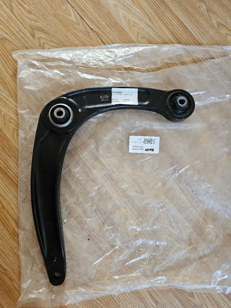 Front Lower Suspension Wishbone Arms For Citroen and Peugeot 