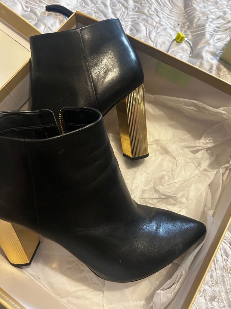 Black Leather Ankle Boots with Gold Heel – Good Condition
