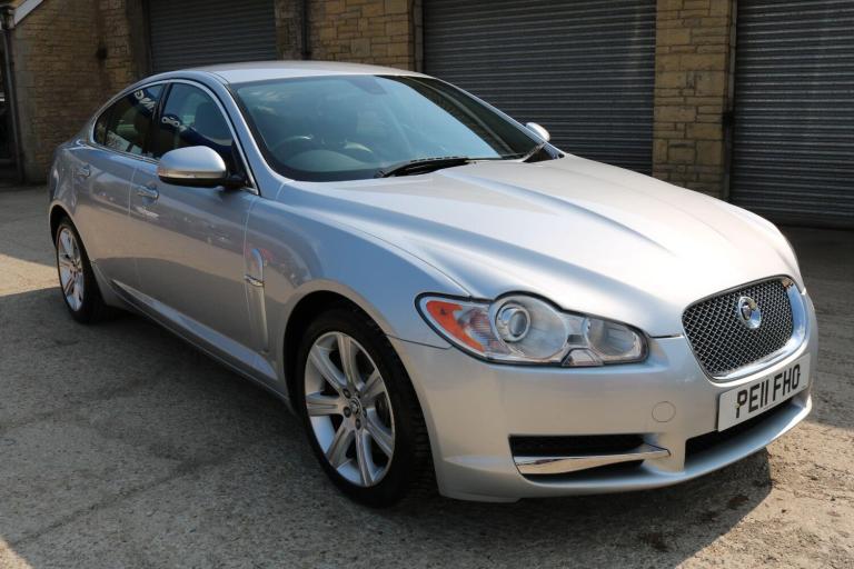  Jaguar XF 3.0d V6 Luxury Auto Euro 5 4dr Diesel Automatic