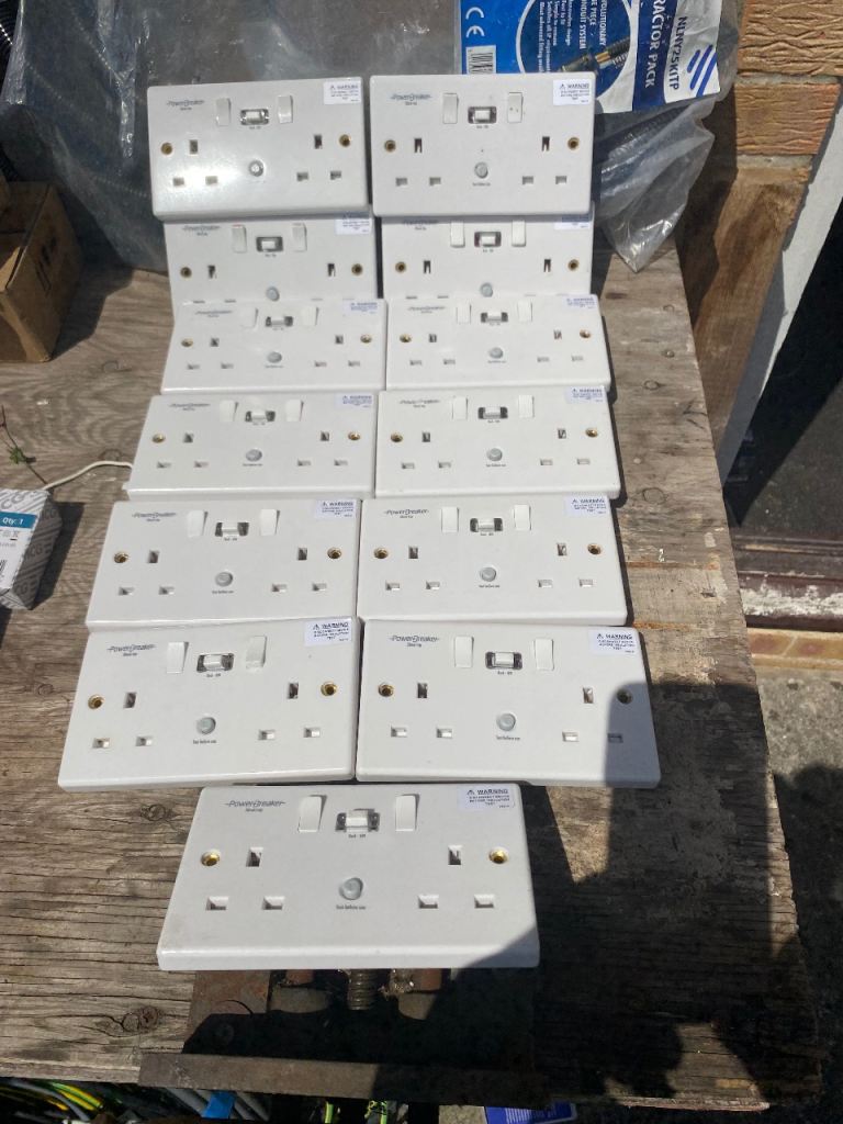 13 Power breaker rcd twin sockets