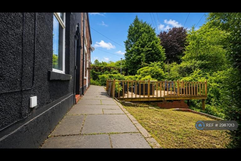 2 bedroom house in Brookland St, Rochdale, OL16 (2 bed) (#2987013)