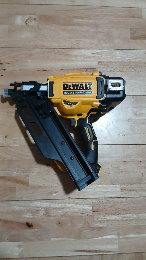 Dewalt 18v Nail Gun New