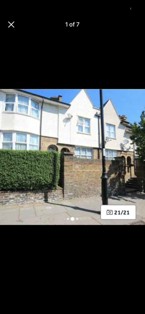 2/3 bedroom house with garden available to rent