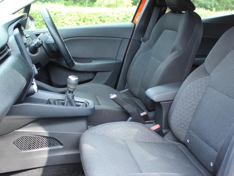 2022 Renault Clio 1.0 TCe Iconic Edition Hatchback 5dr Petrol Manual Euro 6
