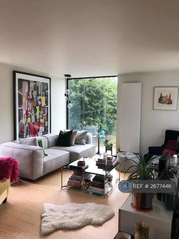 2 bedroom flat in Albany Road, London, SE5 (2 bed) (#2677446)