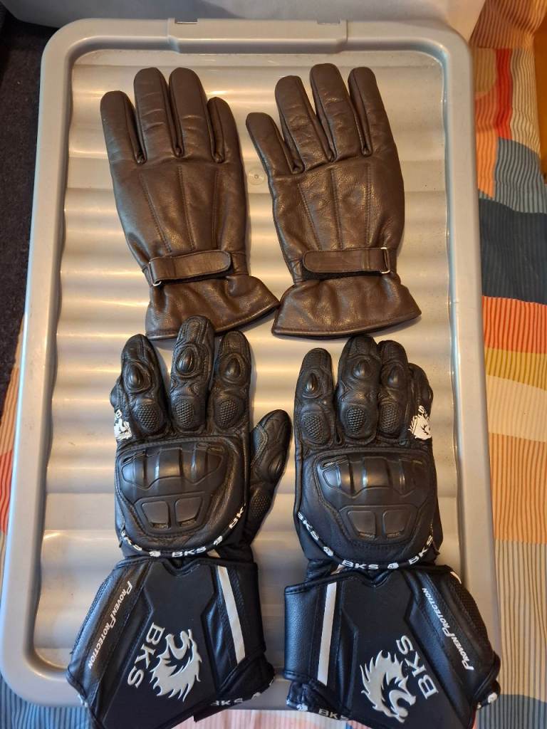 Motorcycle gloves 