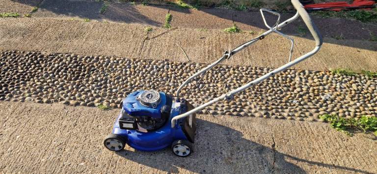 Hyundai Petrol Lawnmower 99cc – Blue, Good Condition