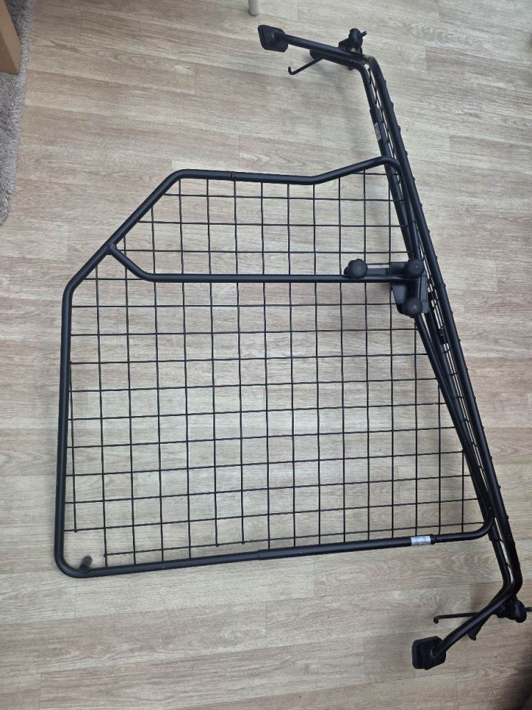 VW Touareg Dog Guard / Boot Divider - Black Metal