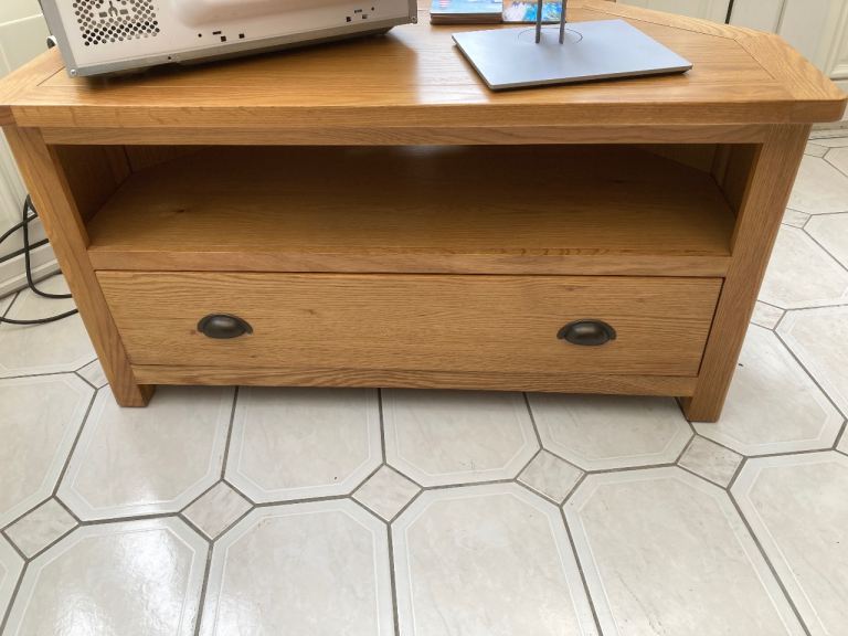 TV corner unit oak