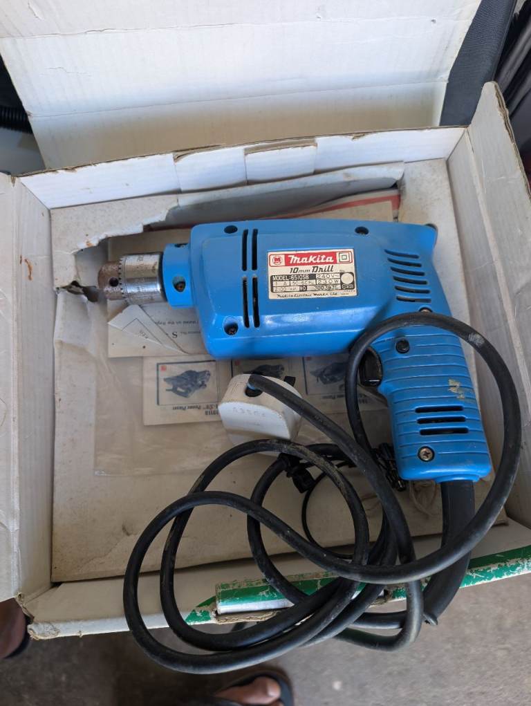 Makita 6500R Electric Drill – Blue, Good Condition