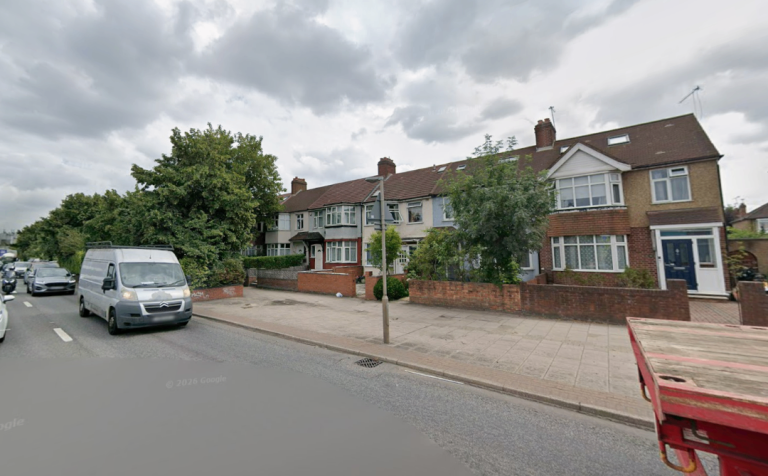 BENEFITS ACCEPTED - Studio Flat Available in Hanger Lane Ealing NW10