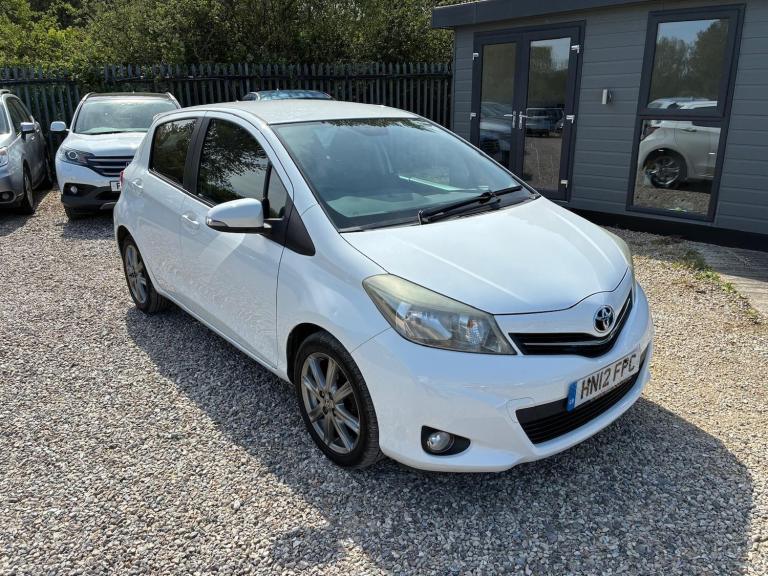 2012 Toyota Yaris 1.33 VVT-i SR 5dr HATCHBACK PETROL Manual