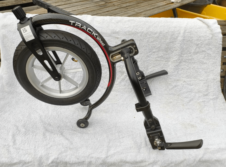 Double track arm 