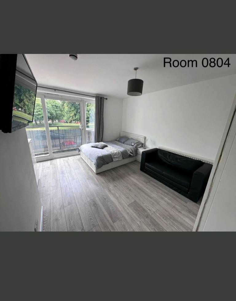 High Quality Rooms in Shared Home and Studio Flats for Rent