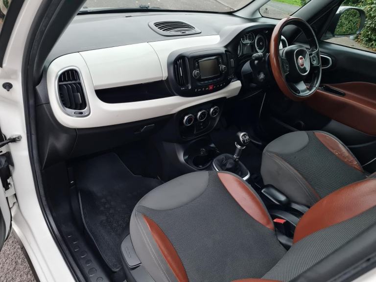 Awesome 2014 Fiat 500L Lounge 1.6 Multijet Mpv