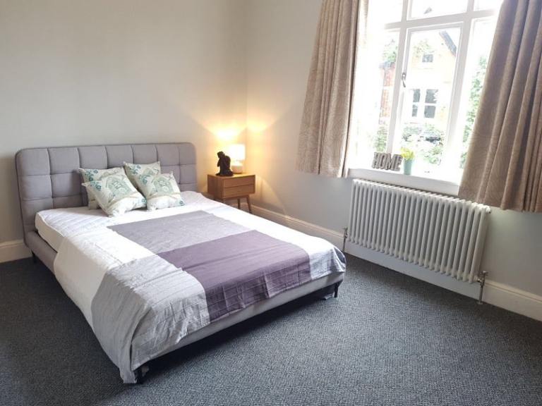 DOUBLE ROOMS AVAILABLE-DSS