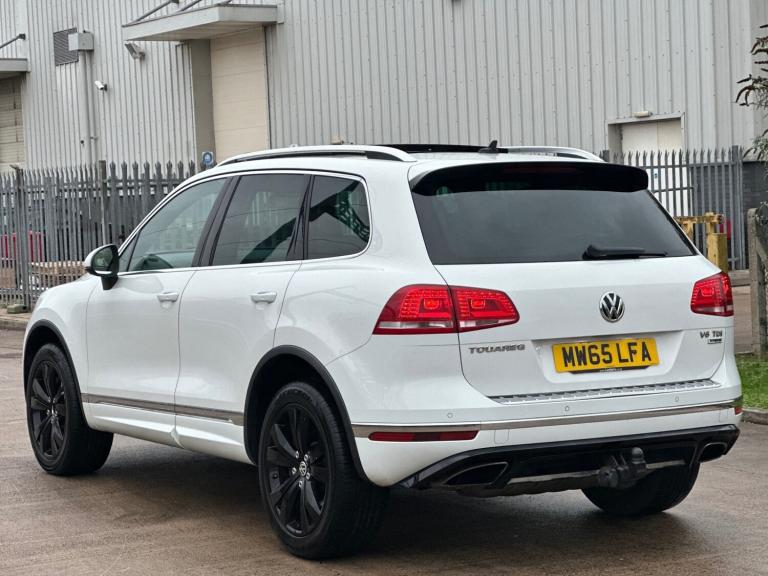 2015 Volkswagen Touareg 3.0 V6 TDI BlueMotion Tech 262 R-Line 5dr Tip Auto Euro 6 ESTATE Diesel A...