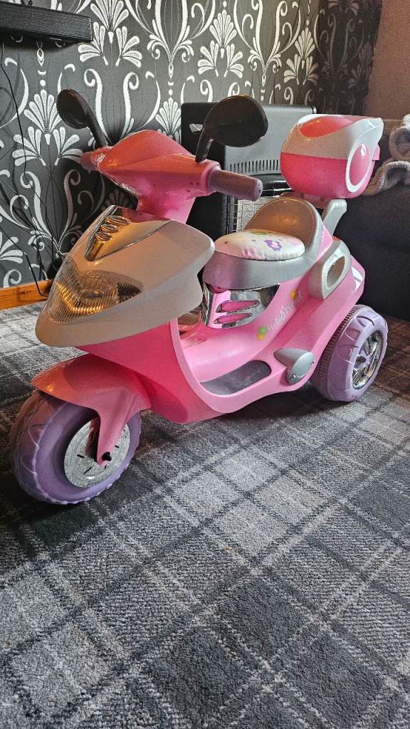 Kids electric ride on scooter 