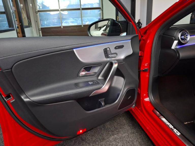 2019 Mercedes-Benz A-Class 2.0 A35 AMG (Premium Plus) Hatchback 5dr Petrol SpdS DCT 4MATIC Euro 6...