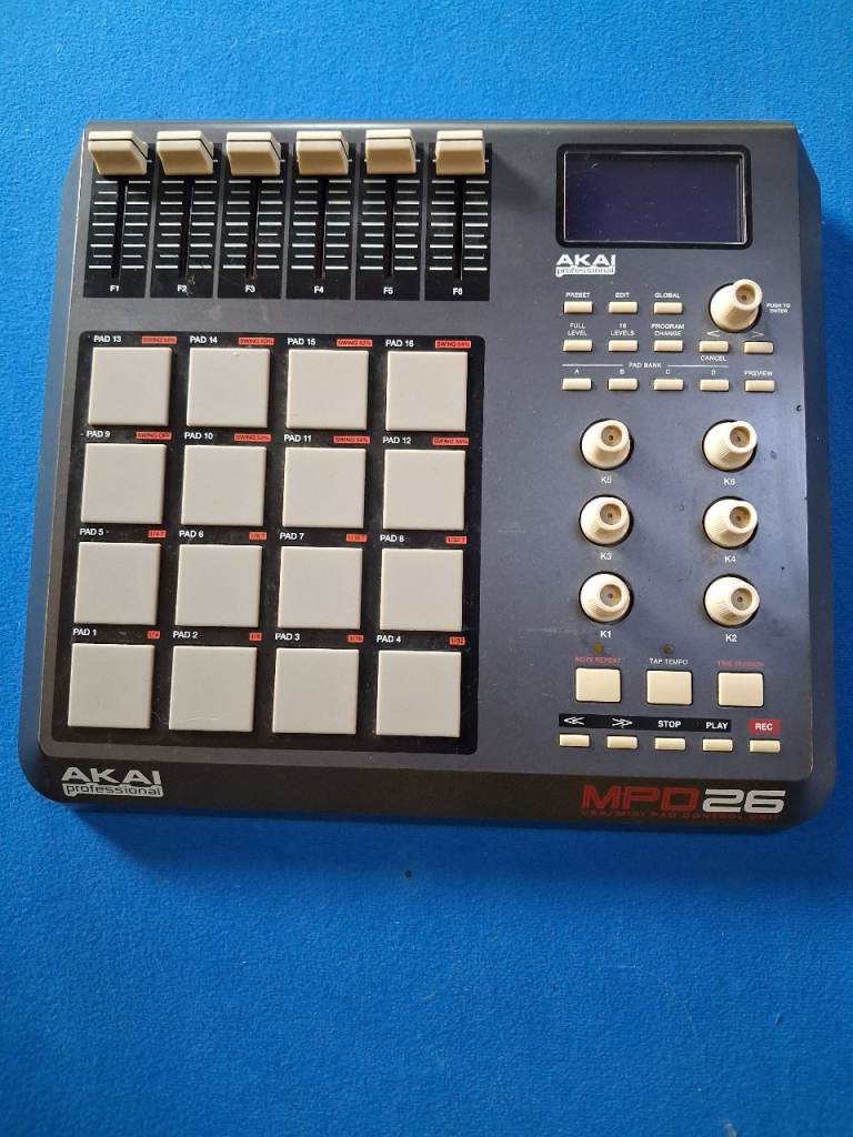 AKAI MPD26 MIDI Controller – Good Condition