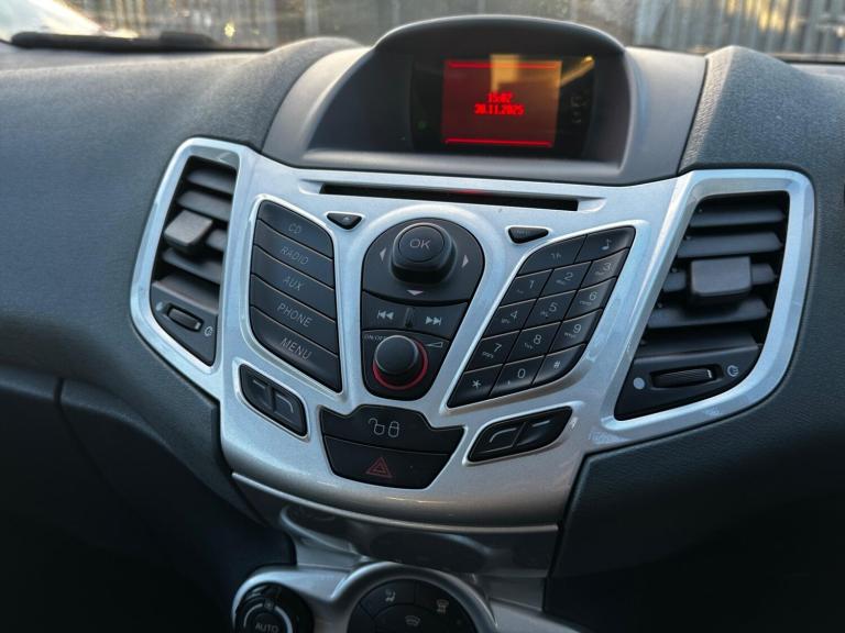 2010 Ford Fiesta 1.4 Titanium 3dr HATCHBACK PETROL Manual