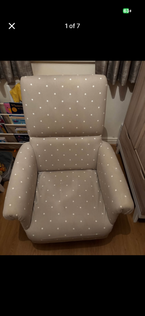 Nursery chair 