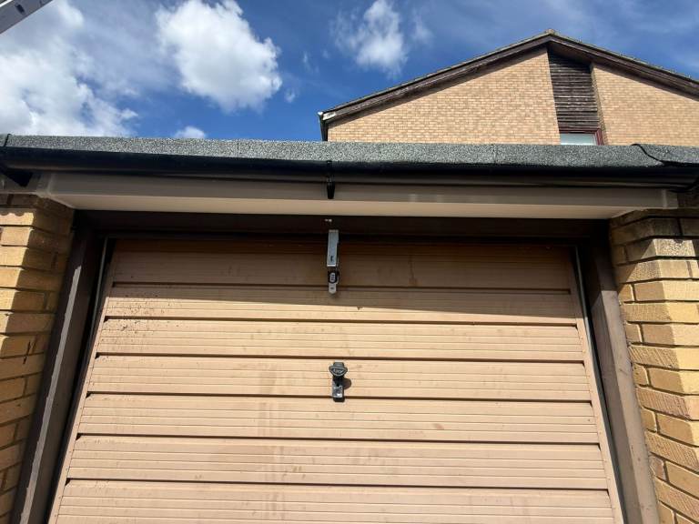 Large Garage to rent in Croydon CR0