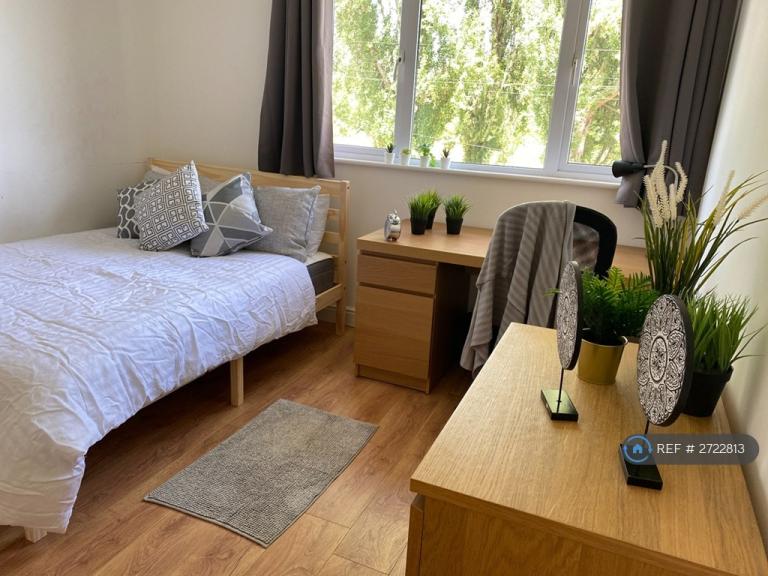 1 bedroom in Papenham Green, Coventry, CV4 (#2722813)