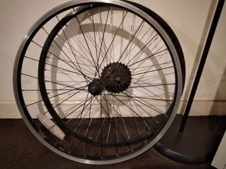 Pair of 24 inch wheels (V brake)