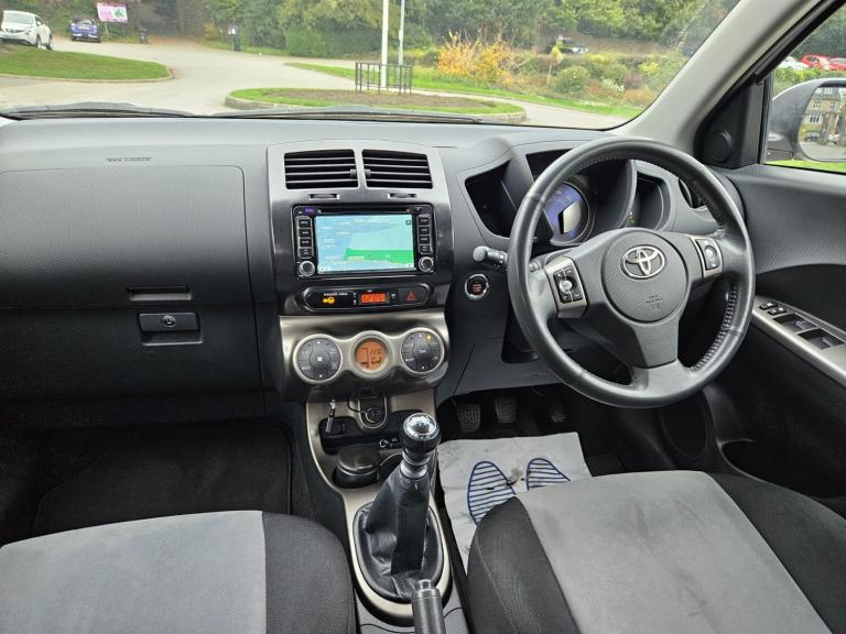 2011 Toyota Urbancruiser 1.4 D-4D 5dr 4WD LOW MILEAGE 64.000 Miles HATCHBACK Diesel Manual