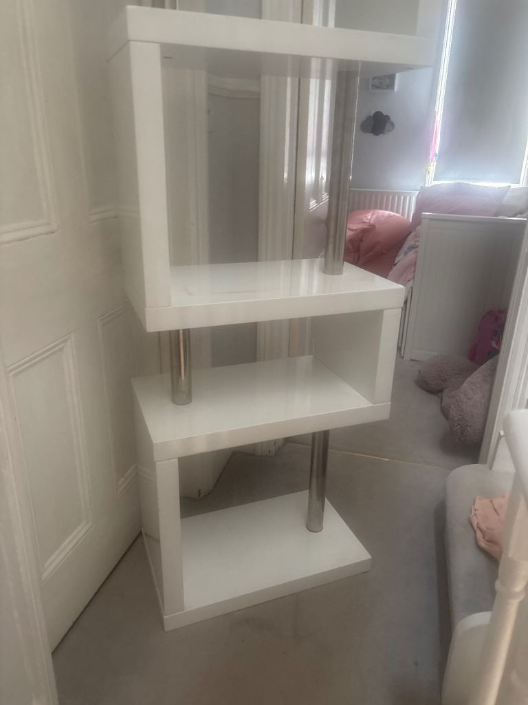 Dwell White Z-Shape Bookshelf with Chrome Supports