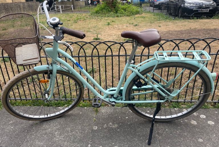 Adult beautiful Decathlon Btwin Elops bike is in good condition 