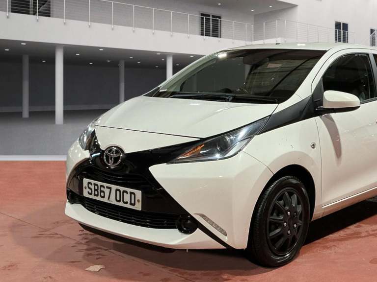 2018 Toyota AYGO 1.0 VVT-i x-play Hatchback 5dr Petrol Manual Euro 6 (68 ps) Hatchback Petrol Manual