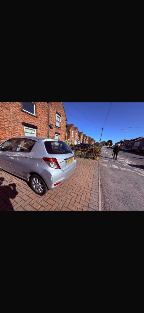 Toyota, YARIS, Hatchback, 2012, Manual, 998 (cc), 5 doors