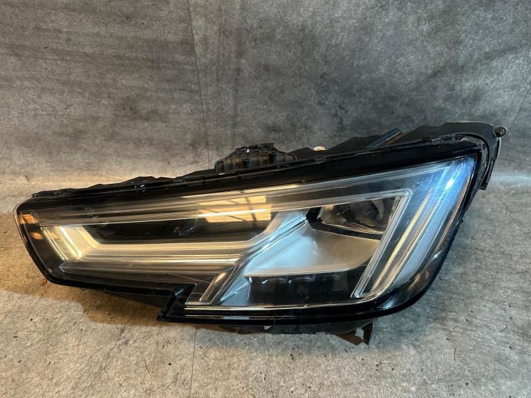 Audi a4 b9 s line 2016 - 2019 genuine passenger led headlight for sale 