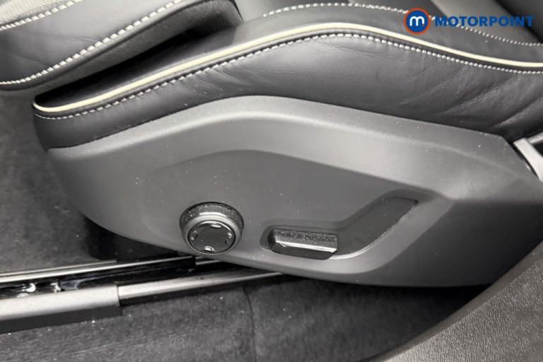 2024 Volvo XC60 2.0 T6 [350] RC PHEV Plus Dark 5dr AWD Geartronic SUV Hybrid Automatic