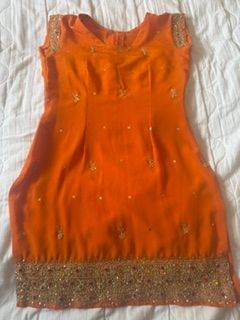 Beautiful Orange Indian/Pakistani Suit – Good Condition