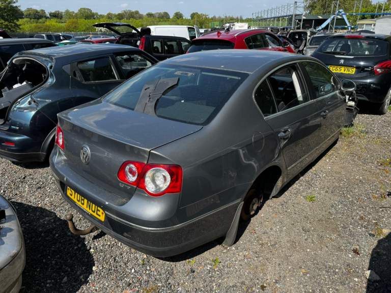 2008 VOLKSWAGEN PASSAT B6 BREAKING SPARES PARTS