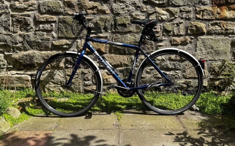 Hybrid bicycle - Trek 7100 FX