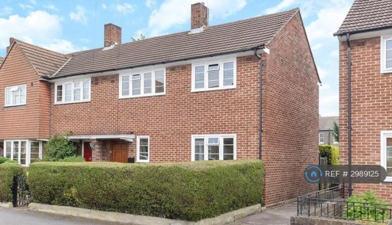3 bedroom house in Dupont Road, London, SW20 (3 bed) (#2989125)
