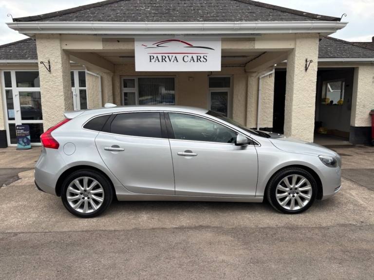 2015 Volvo V40 D3 SE Lux Nav 5dr HATCHBACK DIESEL Manual