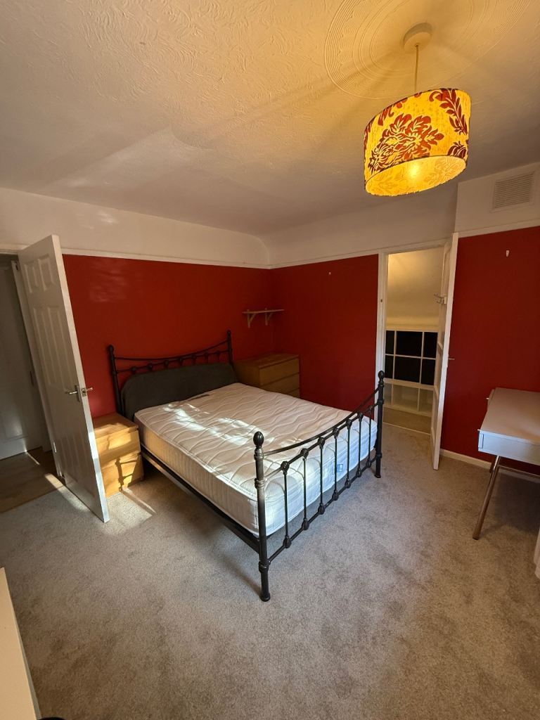 Room for rent 