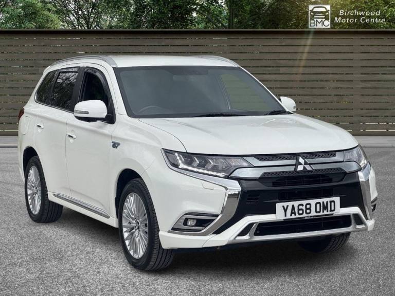 2018 Mitsubishi Outlander 2.4h TwinMotor 13.8kWh 4h SUV 5dr Petrol Plug-in Hybrid CVT 4WD Euro 6 ...