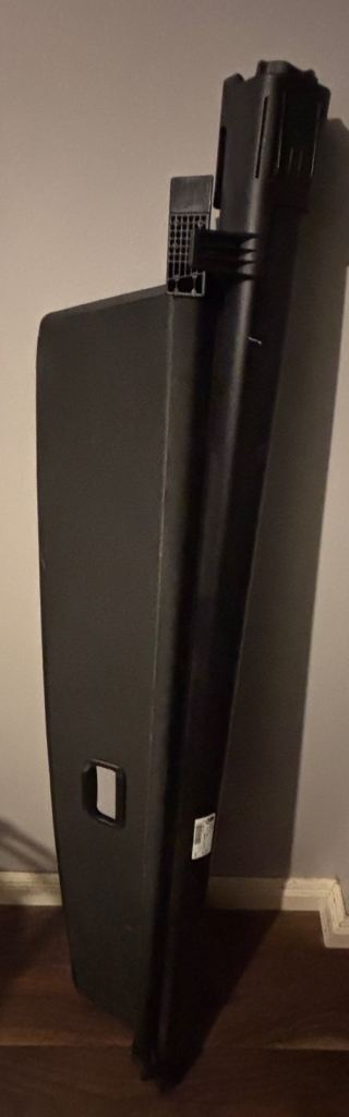 Retractable cargo boot cover
