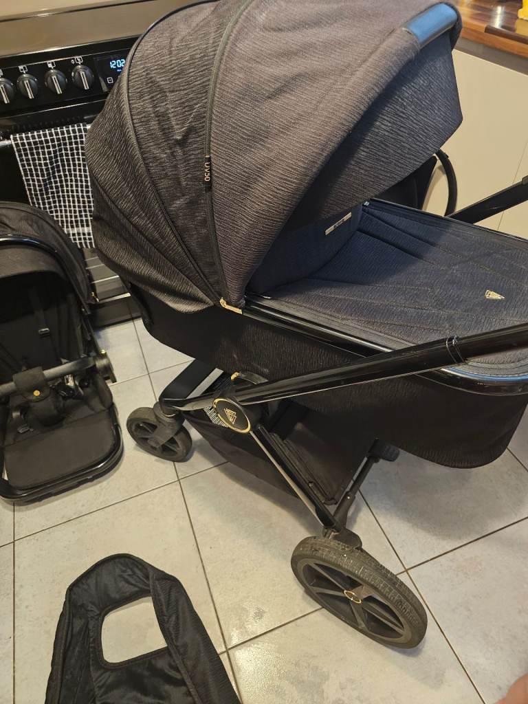 Venicci tinum upline 2.0 bundle with isofix 